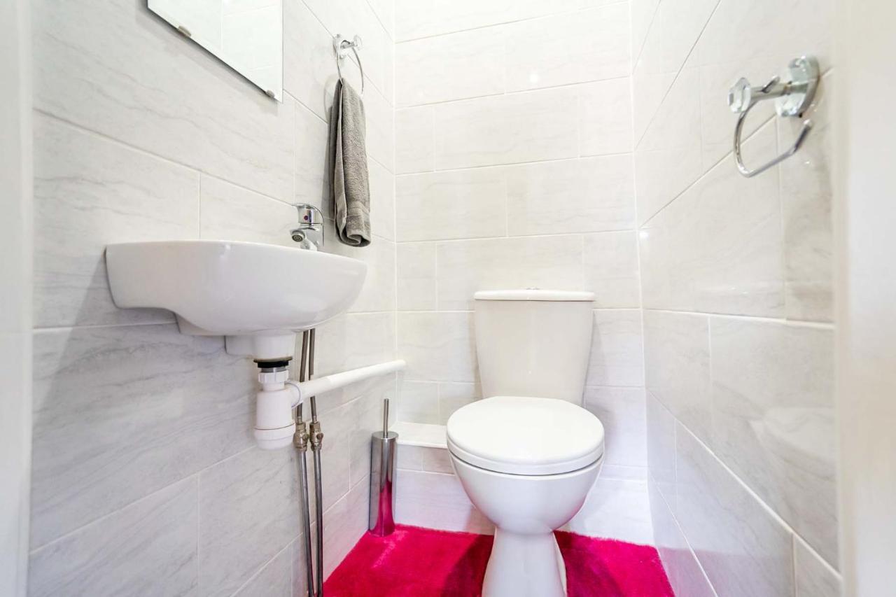 Beautiful 3 Bedroom Home, 10 Minutes Walk To Beach. Клиторпс Экстерьер фото