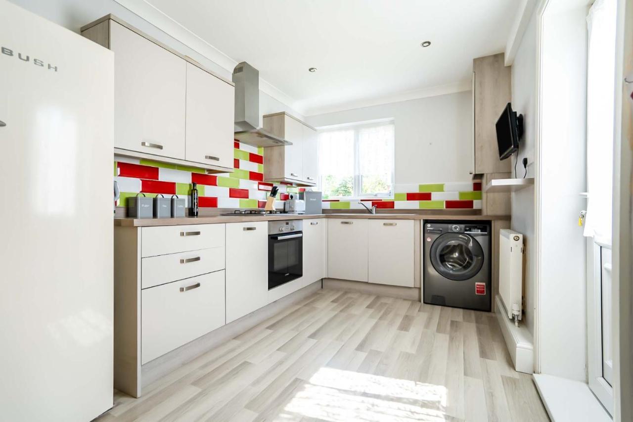 Beautiful 3 Bedroom Home, 10 Minutes Walk To Beach. Клиторпс Экстерьер фото